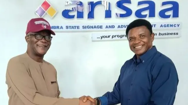 Odili Tony nyefere onye ndụmọdụ gọvanọ Soludo bụ Alex Obiogbolu asambodo ahụ.