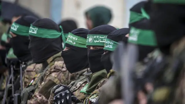 Waraanaa Hamas, yeroo namoota ukkamfaman gadhiisuu Gaazaa keessa kana dura ture.