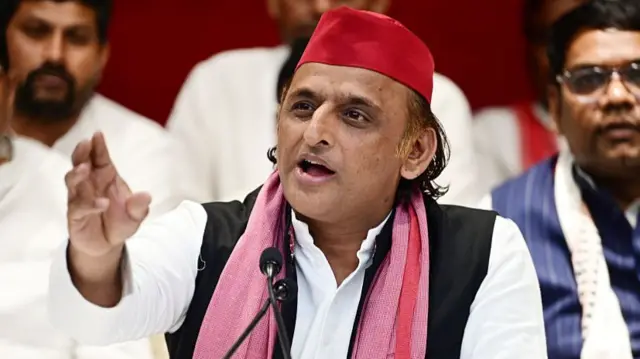 सपा अध्यक्ष अखिलेश यादव