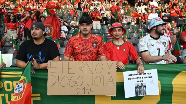 Ndị na-eru uju maka ọnwụ Diogo Jota