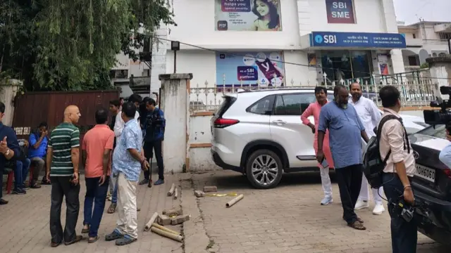 घटनास्थल की तस्वीर जहां पर व्यापारी की हत्या हुई