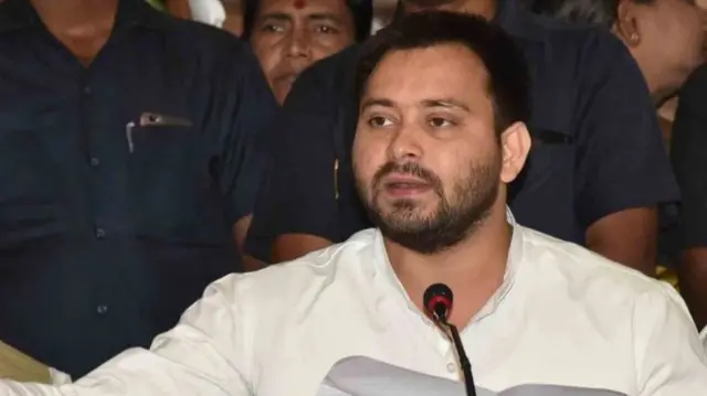 आरजेडी नेता तेजस्वी यादव