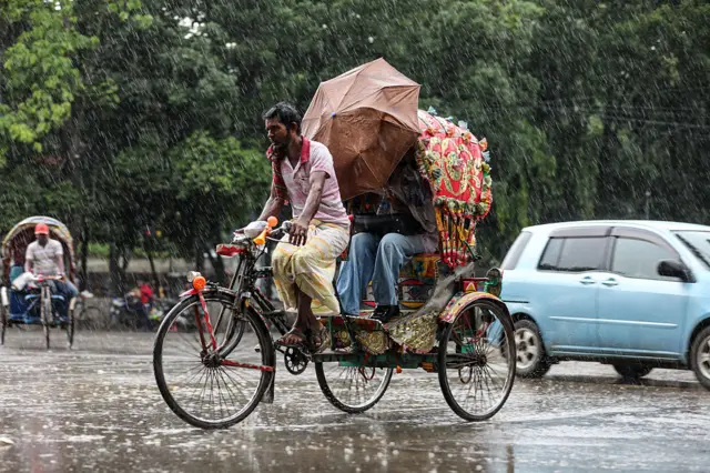 বৃষ্টি অব্যাহত থাকতে পারে বিভিন্ন এলাকায়