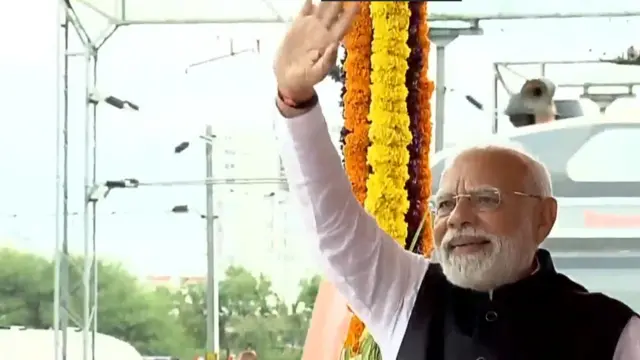 नरेंद्र मोदी