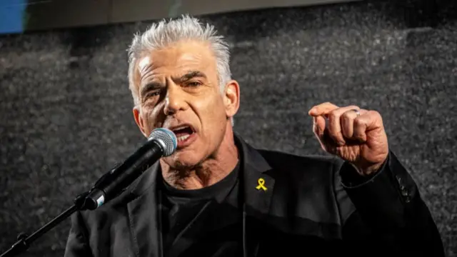 याइर लापेड