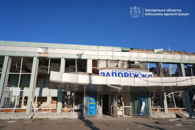 Федоров опубликовал фото поврежденного автовокзала
