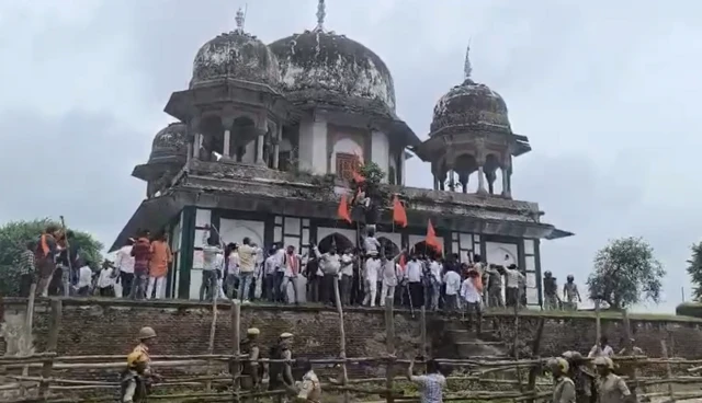नवाब अब्दुल समद का मकबरा
