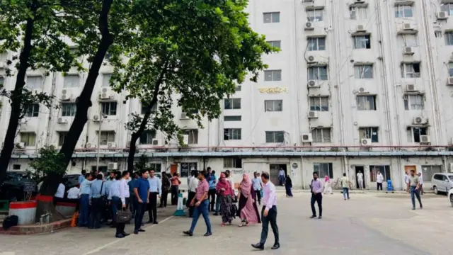 মিছিল-সমাবেশ নিষিদ্ধসহ সচিবালয়ের নিরাপত্তা ৭টি জরুরি নির্দেশনা জারি করেছে সরকার