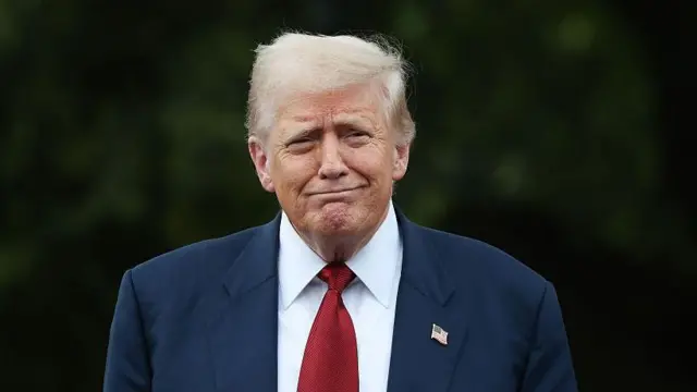 डोनाल्ड ट्रंप