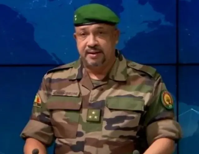 Mịnịsta na-ahụ maka nchekwa, ọchịagha Daoud Aly Mohammedine