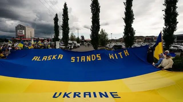अलास्का यूक्रेन के साथ खड़ा है