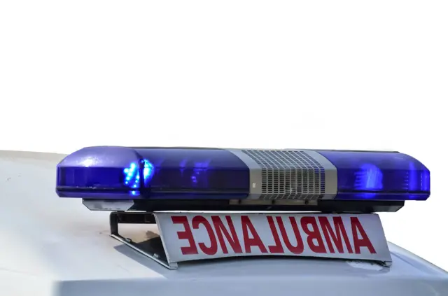 पश्चिम बंगाल: सड़क दुर्घटना में 10 की मौत, 35 तीर्थयात्री घायल