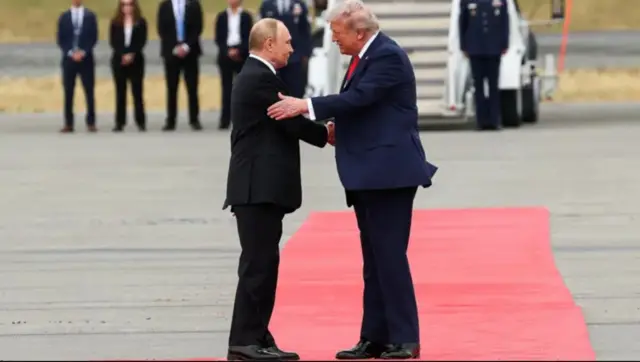 Onyeisiala Mba Amerịka na Rọshịa Trump na Putin