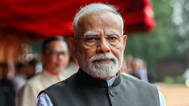 नरेंद्र मोदी