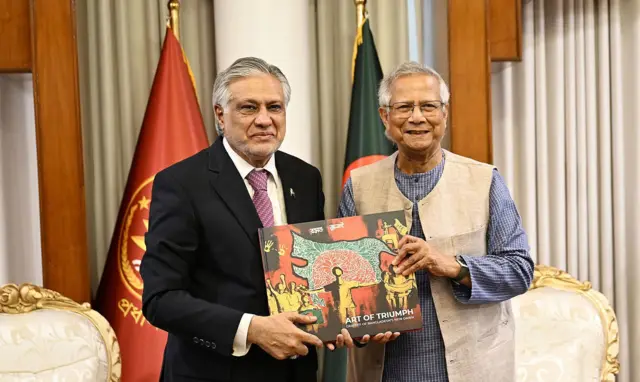 পাকিস্তানের পররাষ্ট্রমন্ত্রী ও প্রধান উপদেষ্টা