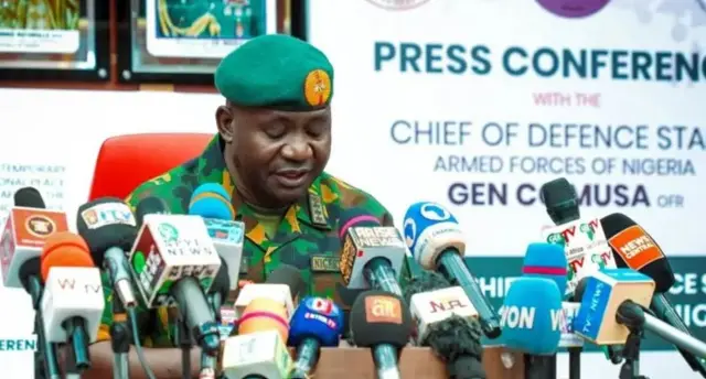 Onyeisi ndị ọrụ nchekwa Naịjirịa bụ Christopher Musa