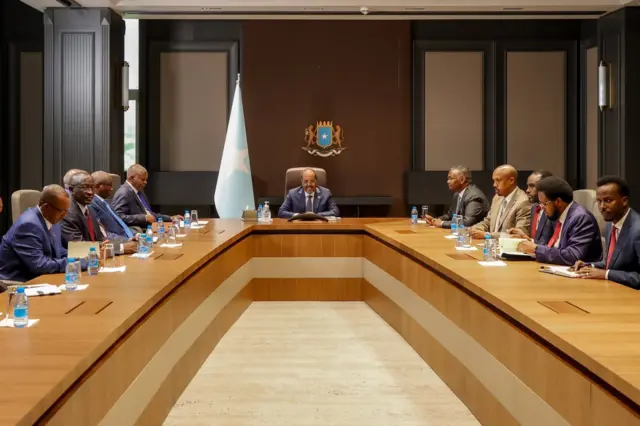 Kulanka madaxweyne Xasan iyo agaasimaha sirdoonka Suudaan