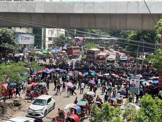 শাহবাগে  শিক্ষার্থীদের অবস্থান