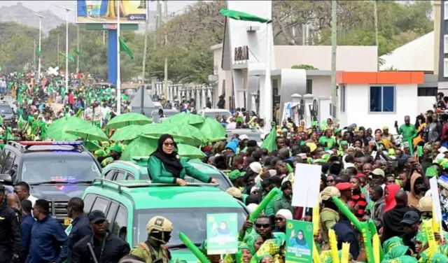 Rais Samia na wafuasi wa Chama cha Mapinduzi