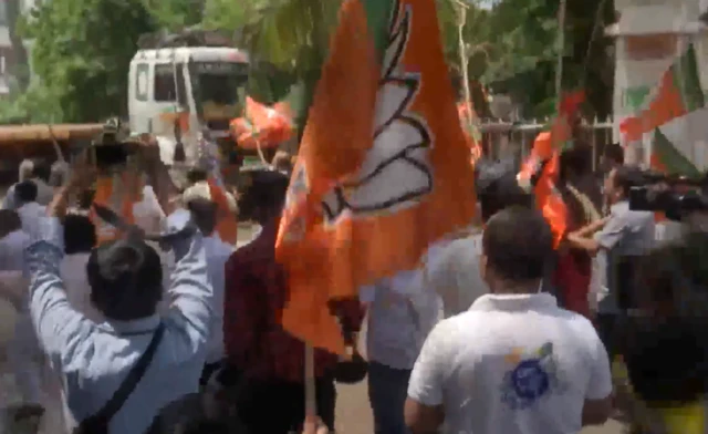 पटना कांग्रेस कार्यालय में झड़प