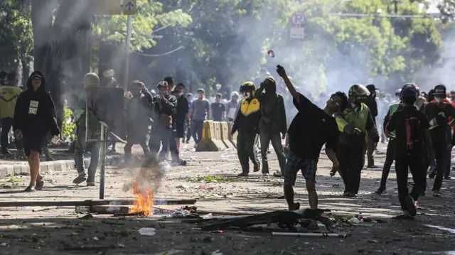 Ride app drivers protest indonesia