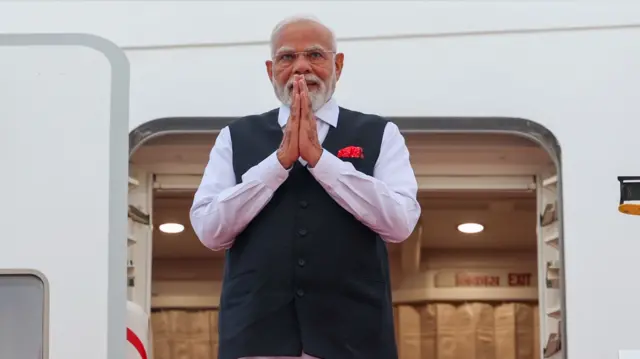 नरेंद्र मोदी