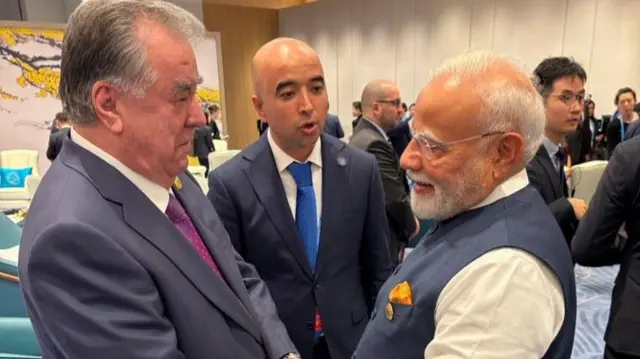 नरेंद्र मोदी