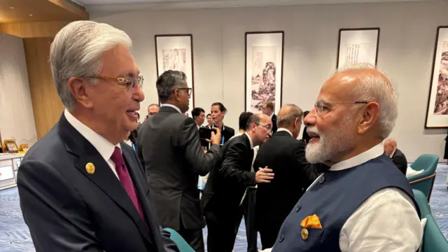 नरेंद्र मोदी