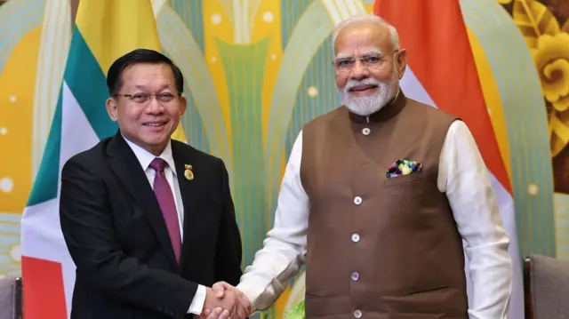 नरेंद्र मोदी