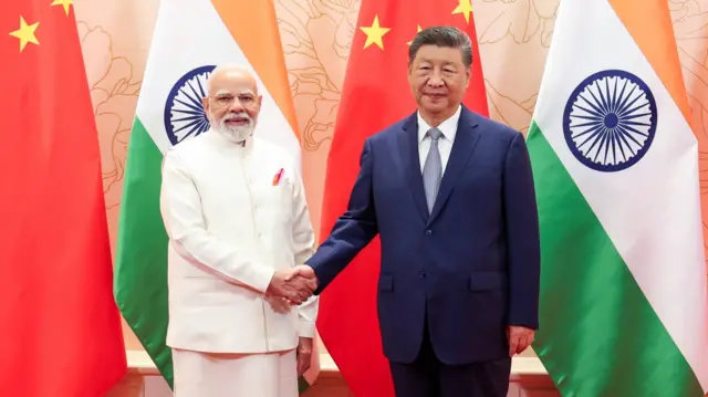 नरेंद्र मोदी