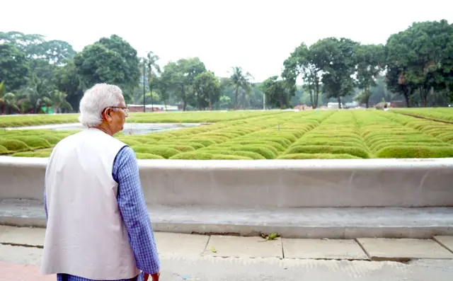 নির্মাণাধীন ‘জুলাই গণঅভ্যুত্থান স্মৃতি জাদুঘর’ পর্যবেক্ষণ করেছেন প্রধান উপদেষ্টা