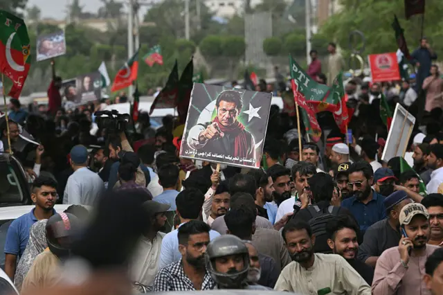 پاکستان تحریکِ انصاف کی جانب سے پانچ اگست کو ایک بار احتجاج کیا گیا