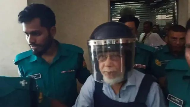 আদালতে সাবেক প্রধান বিচারপতি এবিএম খায়রুল হক