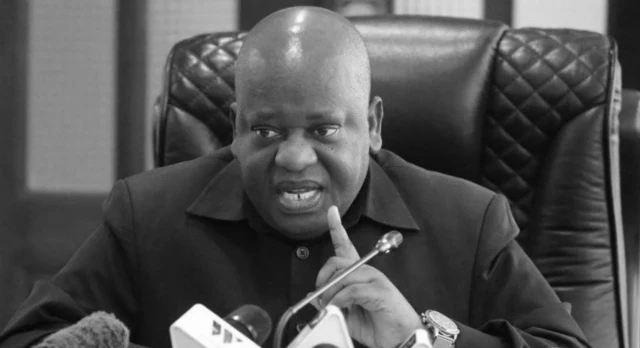 Ndị Tanzanịa na-eru uju Onyeisioche Ụlọ Omeiwu ha gbara arụkwaghịm