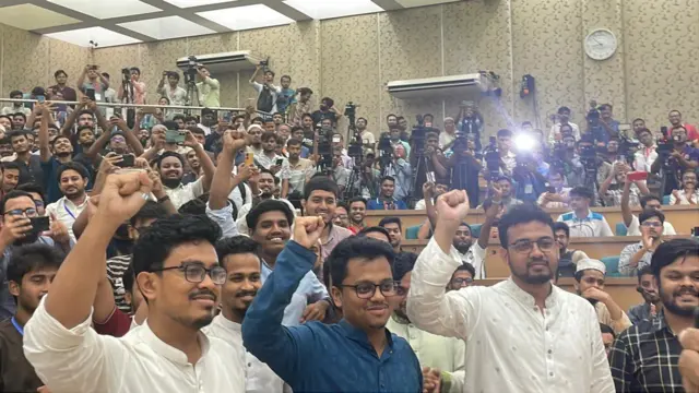 সাদিক, ফরহাদ গং