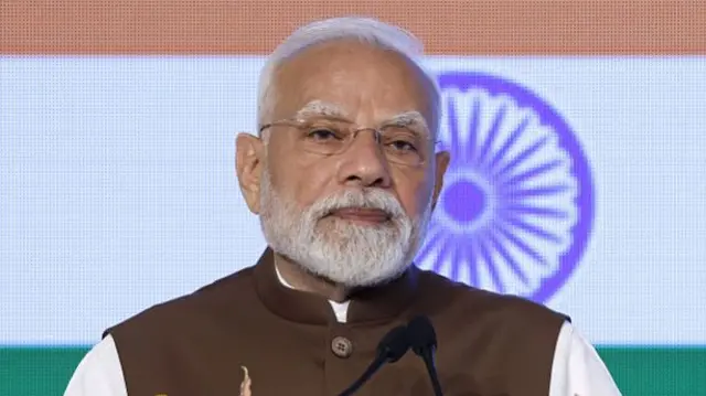 नरेंद्र मोदी