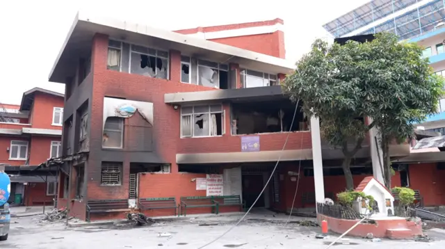 नेपाल में हिंसक प्रदर्शन