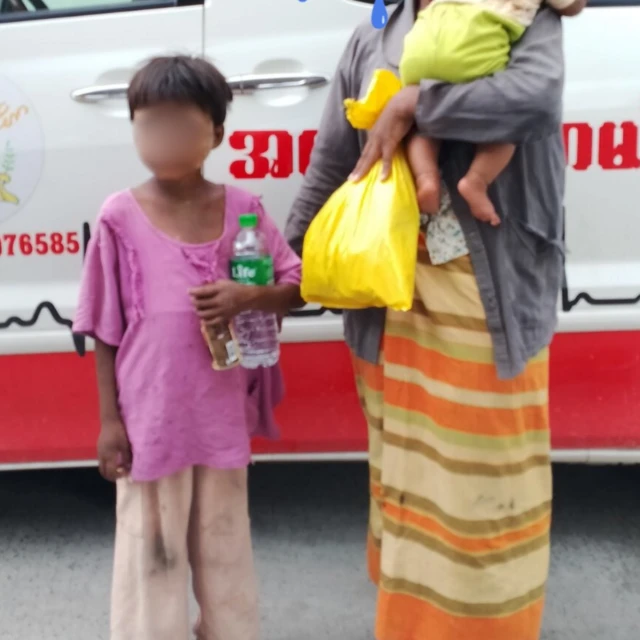 တောင်းရမ်းခိုင်းစေခံရတဲ့ ကလေးငယ်နဲ့သူ့မိခင်