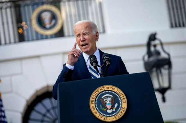 အမေရိကန်သမ္မတဟောင်းဂျိုးဘိုင်ဒန် အိမ်ဖြူတော်မှာ မိန့်ခွန်းပြောနေစဉ် (ပုံဟောင်း)