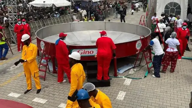 mutanen da ke tayata girki