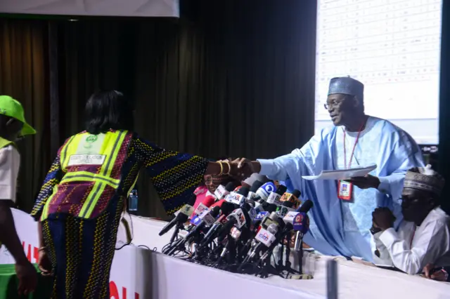 INEC ga-enwe nzụkọ n’etiti ha na ndị isioche n'odeakwụkwọ otu ndị ahụ ahọpụtara n’ụbọchị Wenezde 17 Septemba, 2025 n’isi ụlọọrụ ha n’Abuja.