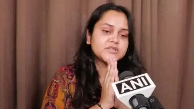 पहलगाम हमले में मारे गए कानपुर के शुभम द्विवेदी की पत्नी ऐशान्या द्विवेदी