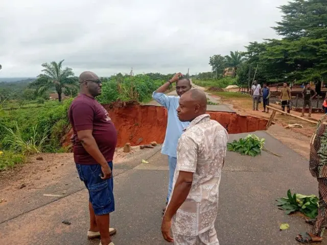 Ndị obodo Umuenyere Alayi akpọọla oku ka Gọọmenti Abịa steeti gbatara ha ọsọ enyemaka