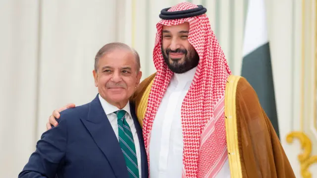 पाकिस्तान और सऊदी अरब ने किया एक समझौता, एक पर हमला हुआ तो दोनों पर माना  जाएगा - BBC News हिंदी