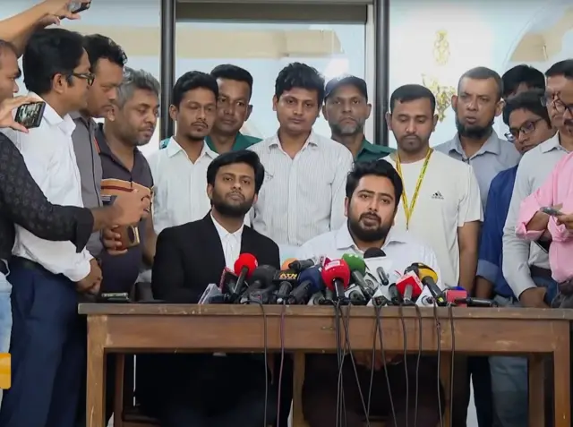 সংবাদ সম্মেলনে কথা বলছেন জাতীয় নাগরিক পার্টি বা এনসিপির আহ্বায়ক নাহিদ ইসলাম।