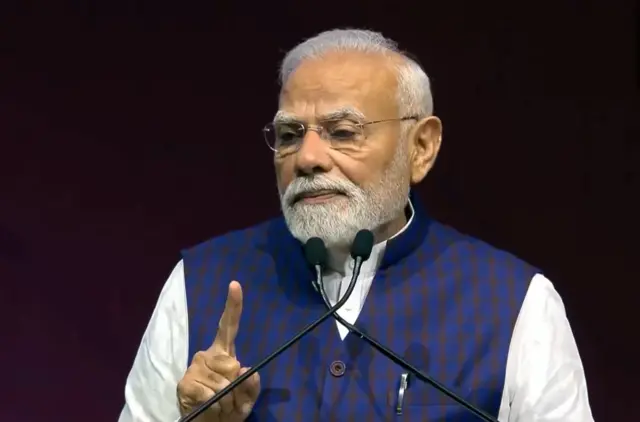 नरेंद्र मोदी