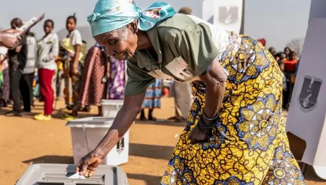 Ndị mba Malawi tụrụ vootu maka ntuliaka ọkwa Onyeisiala, ndị Ụlọomeiwu nakwa Ọchichị ịme obodo n'ụbọchị Tuezde.