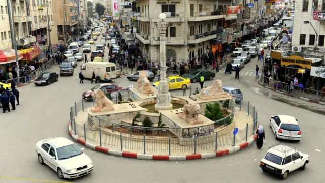 صورة لوسط مدينة رام الله.