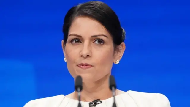 صورة للسياسية البريطانية من حزب المحافظين بريتي باتيل.