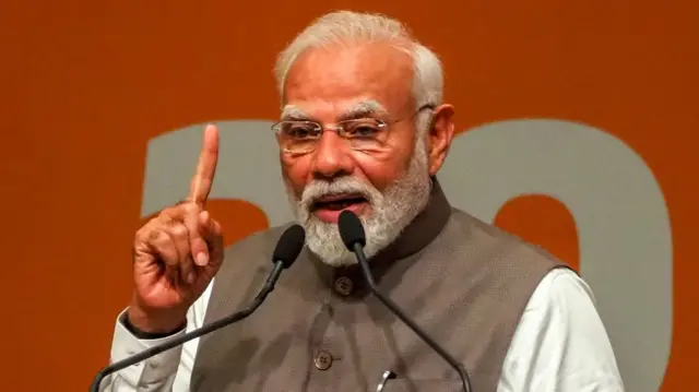 नरेंद्र मोदी